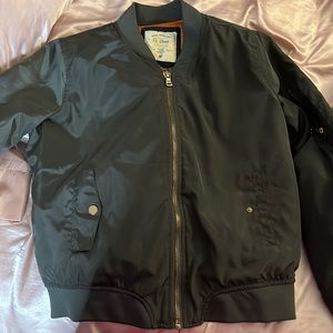 OLIVE GREEN BOMBER JACKET